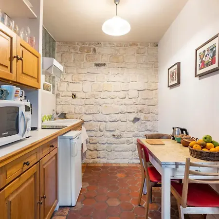 Bright 40m With Old World Charm In Appartamento Parigi